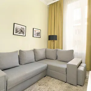 https://very-berry-podgorna-1c-old-city-apartments-check-in-24h.poznan-hotels.com