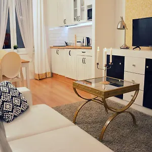 https://gold-box-apartament-apartment.gdanskhotel.org